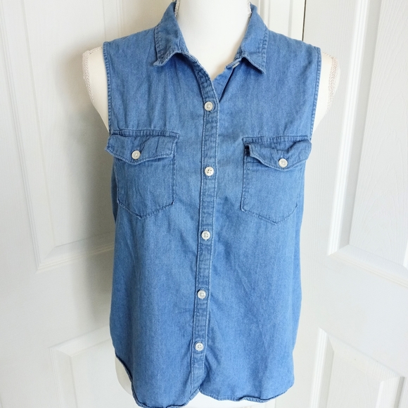 🍉5 for $25* SO Sleeveless Button Up W/Keyhole Back - Picture 4 of 7